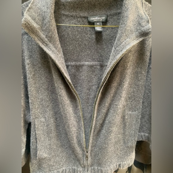 Lord & Taylor 100% Cashmere sweater size XL - Picture 3 of 8